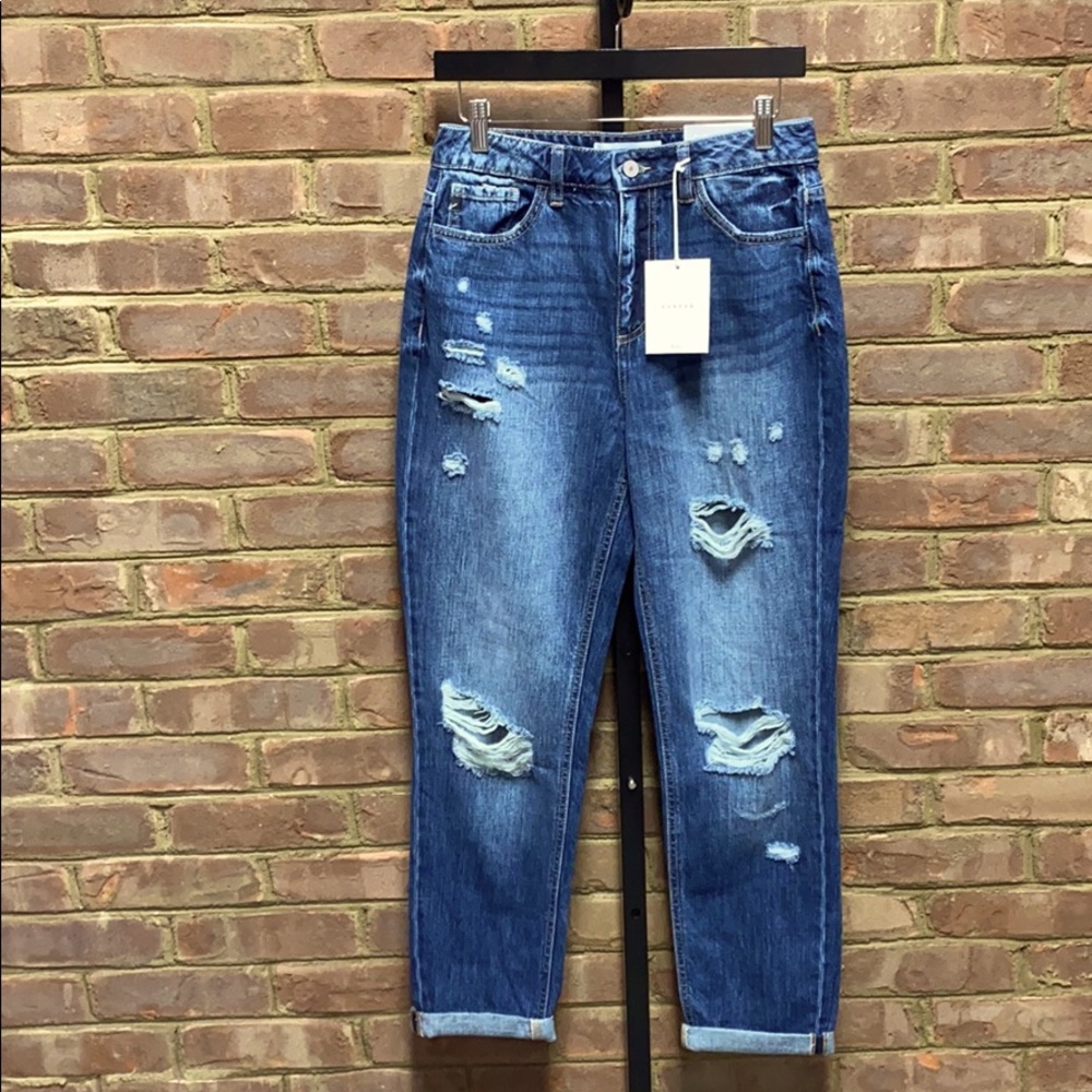 KanCan Relaxed Mom Boyfriend Distressed Jean